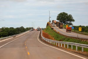 Governo de MT e Nova Rota entregam nova ponte da Rodovia dos Imigrantes em Várzea Grande