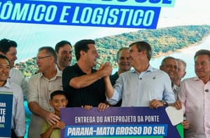 Encontro entre governadores marca entrega de anteprojeto de ponte entre MS e Paraná