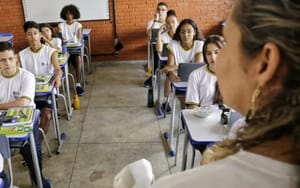 Sancionada lei que concede reajuste salarial de 5,4% a professores da rede estadual de Goiás