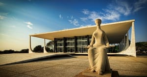 "Dois Pesos e Duas Medidas" do STF em decisões em relação à direita e ao governo