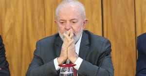 Lula Relata Orientação a Moraes para Impedimento no "Caso Master": "Não Jogue Fora sua Biografia"