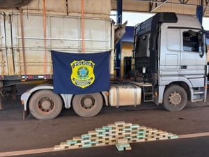 PRF apreende mais de 60 kg de droga na BR-070, em Barra do Garças (MT)